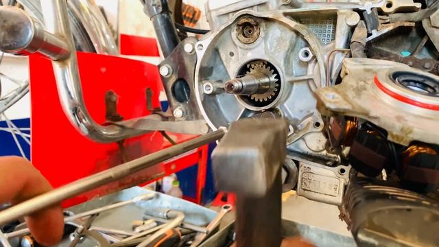 MAGNET SEAL AND CHILLA CAT INSTALLING PERFECTLY BY LALA G HONDA BIKE SPECIALISTS смотреть онлайн