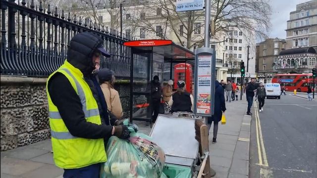 Cameraman Sue's The @metpolice_uk And Hands Cash Out on The Streets of London #london #metpolice смотреть онлайн