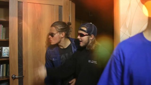 ТИПЫ ЛЮДЕЙ НА ШКОЛЬНОЙ ДИСКОТЕКЕ! смотреть онлайн