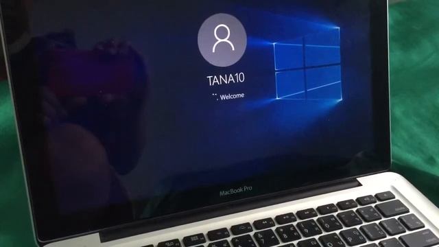 [9TANA] Boot Windows 10 With SSHD on MBP 2012 смотреть онлайн