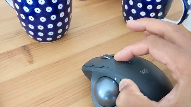 Not afraid series - When Logitech Mx ergo does not want to connect with MacBook pro solved смотреть онлайн