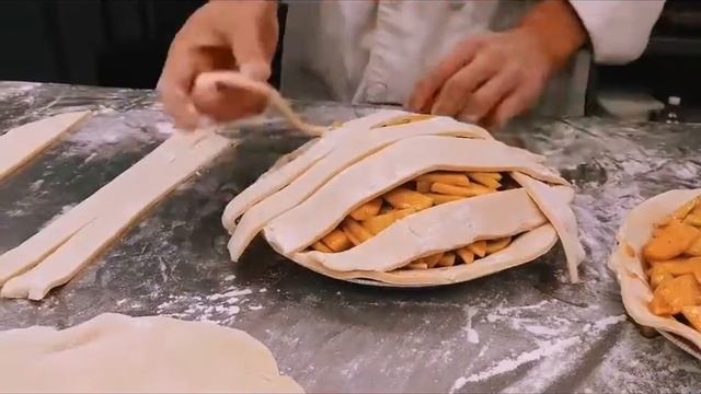 Chef Nick's Fall Apple Pie смотреть онлайн