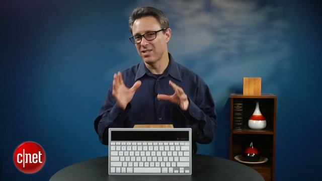 Logitech Wireless Solar Keyboard K760 смотреть онлайн
