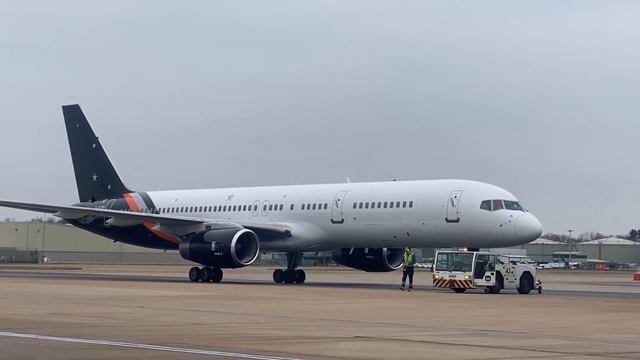 Boeing 757-200 Push Back, start up and take off (RB211) смотреть онлайн