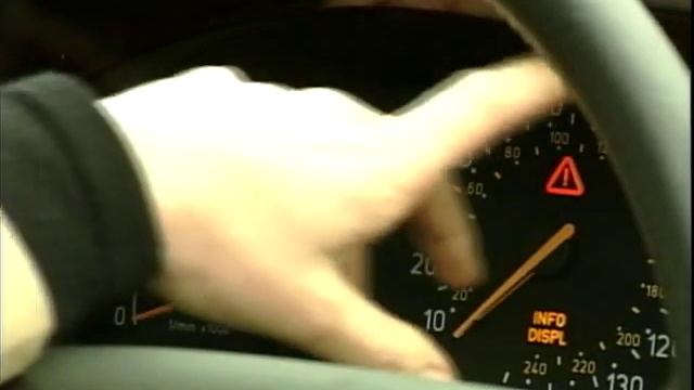 Saab 9-5 2.0L Review (1999) смотреть онлайн