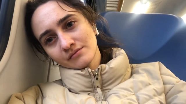 Taking a train through Moscow | Зарисовки обыденности | iPhone 8 смотреть онлайн