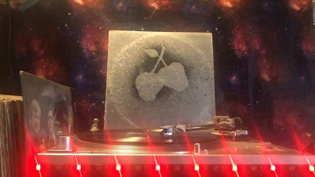 Silver Apples - Velvet Cave смотреть онлайн