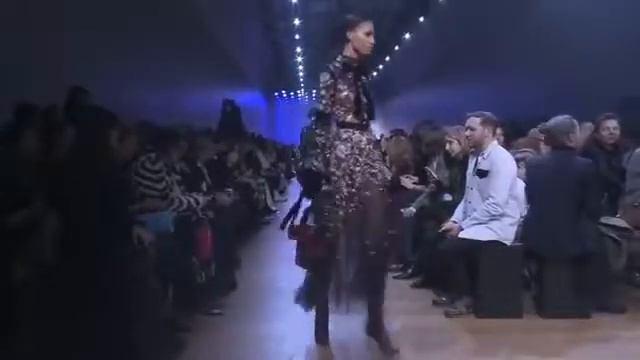 Elie Saab FallWinter 2018 2020 смотреть онлайн
