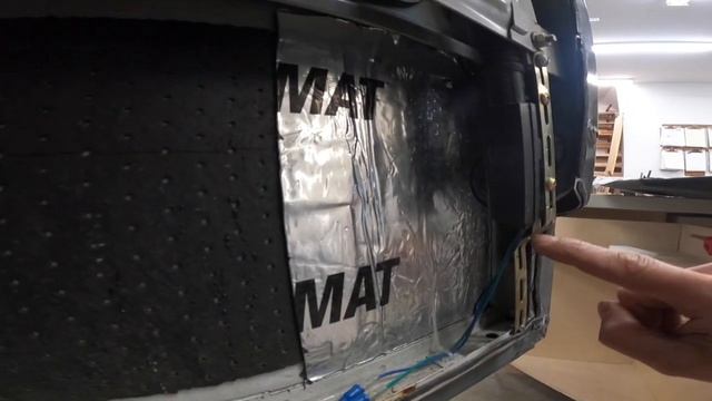Defender 90 Video- Central Door Locks смотреть онлайн