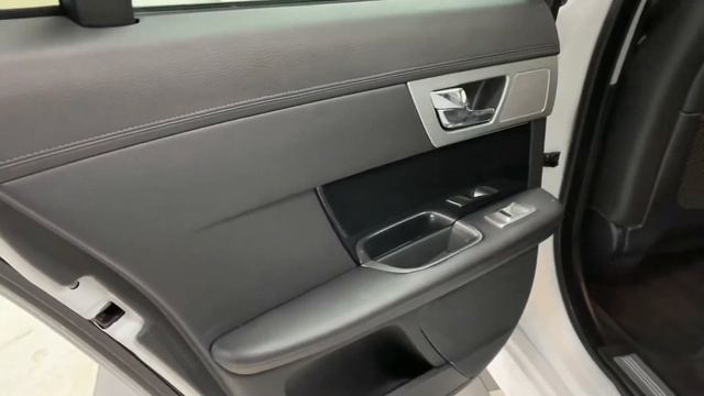 2012 (12) Jaguar XF 2.2d Sport 4dr Auto FULL JAGUAR SERVICE HISTORY CLEAN CAR смотреть онлайн