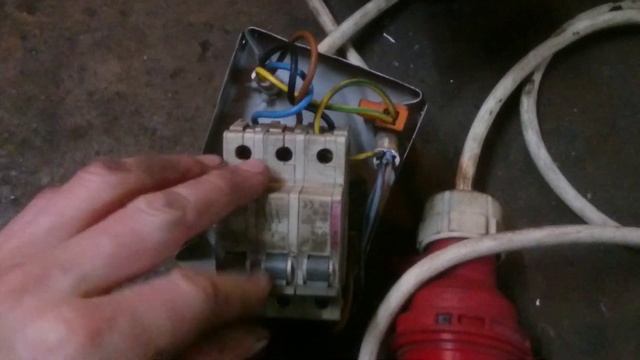 Jak zrobić kruszarkę młynek do węgla. Carbon crusher mill.
Subskrybuj kanał смотреть онлайн