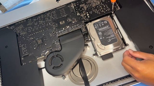 iMac 2012 - 2020 27" SSD and RAM Upgrade смотреть онлайн