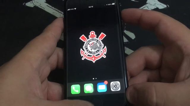 Como Fazer uma Captura de Tela no iPhone SE 2 Geração MHGW3BR/A смотреть онлайн