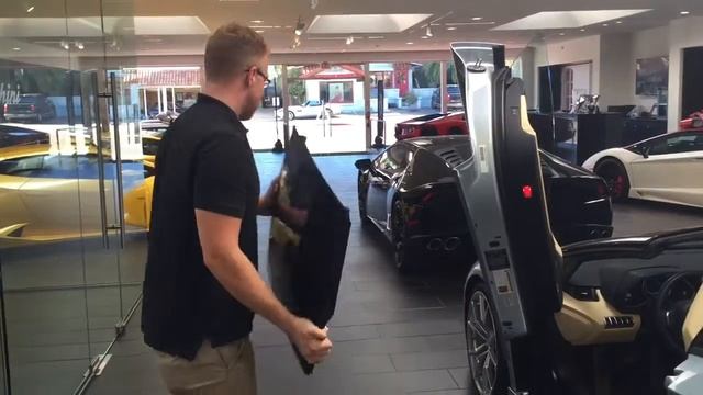 Aventador Roadster Top Removal смотреть онлайн