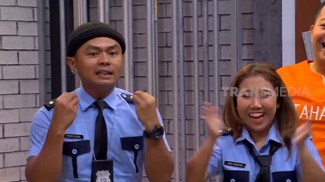 Ngakak Pol! Komandan dan Bulan Sutena Romantis, Wenky Gak Mau Kalah! | LAPOR PAK! (02/12/22) Part 4 смотреть онлайн