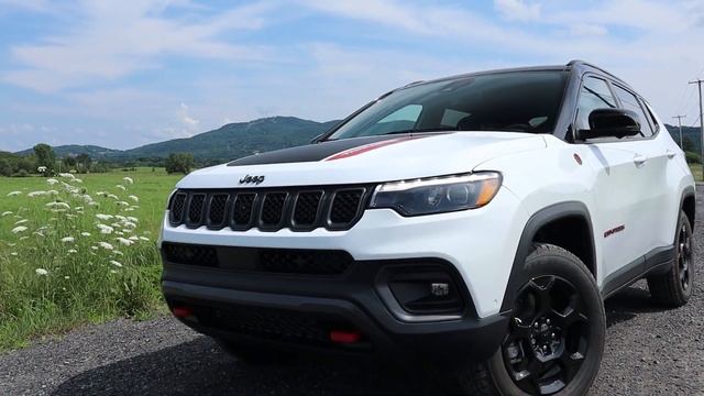 Off-Road Small SUV : 2023 Jeep Compass Trailhawk Elite - Review смотреть онлайн
