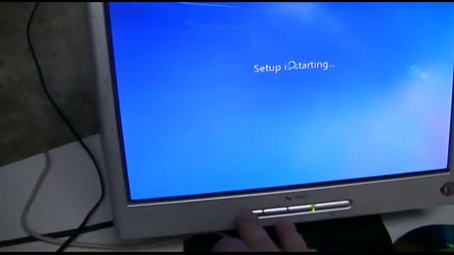 eMachines T4160 Resurrection, Part 1 - Overview & Installing Windows 7 смотреть онлайн