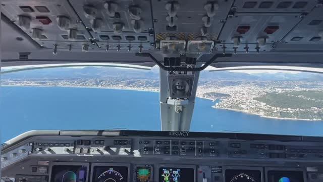 Embraer legacy 600 visual approach Nice LFMN Runway 22R смотреть онлайн