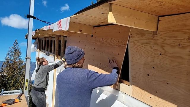 Doing it the owner builder way- Spray Foam, Faschia, Soffit, Windows, House Wrap (not it that order смотреть онлайн