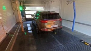 Правильная работа автошампуня на робот мойке - специально разработанная формула воска.