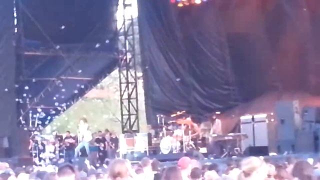 Apple Tree WOLFMOTHER Beale Street Music Fest 2014 Memphis, TN смотреть онлайн