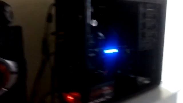 PC Reiniciando em jogos (Problema foi Resolvido - Troquei a Fonte) смотреть онлайн