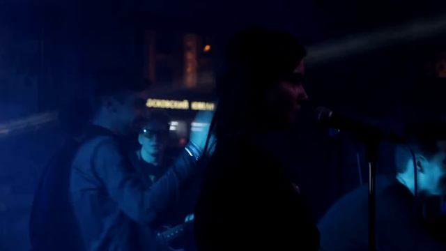 МАМА РО - Черт (вставка в концерт) смотреть онлайн