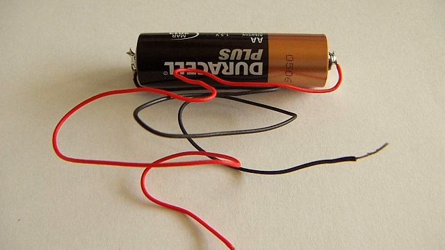 One AA Battery LED Lamp [from www.askhackers.com].wmv смотреть онлайн