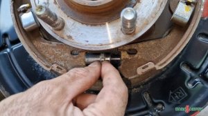 Регулировка стояночного тормоза (ручника, ножника).