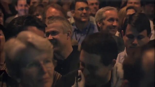Steve Jobs releases first ever iPhone смотреть онлайн