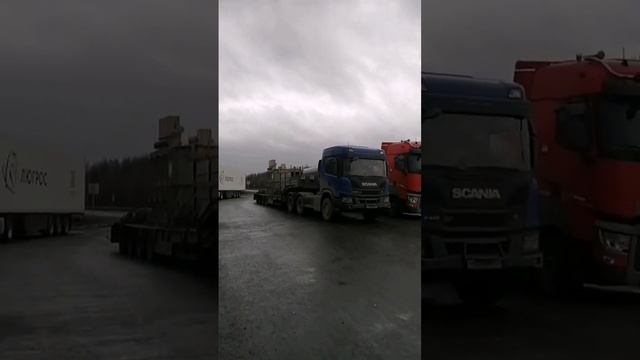 ТРАЛ ТЯЖЕЛОВОЗ SINAN НИЗКОРАМНЫЙ (Турция) на SCANIA И ТРАЛ АВТОВОЗ на VOLVO, стКОЗУЛЬКА Р-255, 15.0 смотреть онлайн