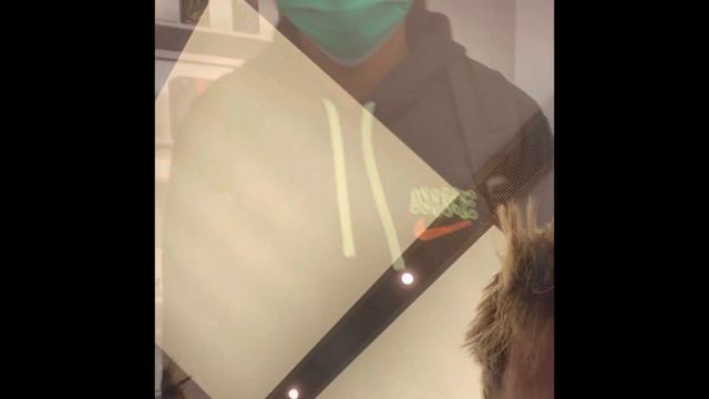 APPLE STORE PRANK (GONE WRONG!!) (POLICE CALLED👀👀) смотреть онлайн