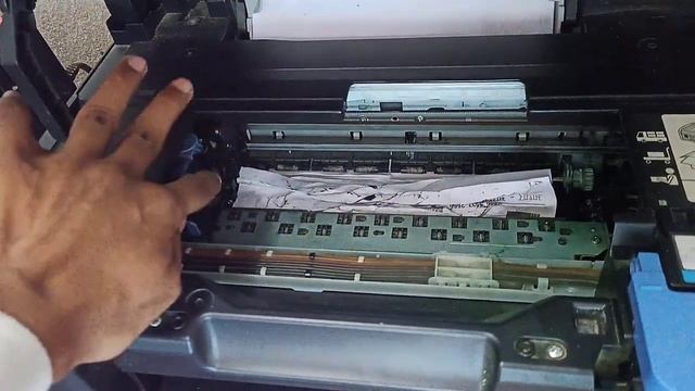 प्रिंटर में फंसा हुआ पेपर कैसे निकाले? || Canon G2010 me Paper fas jaye to kaise nikale смотреть онлайн