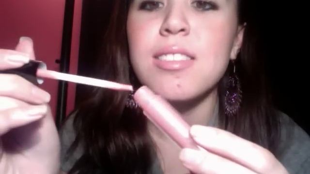 MAC Creme Cup Lipstick and Baby Sparks Dazzleglass Review смотреть онлайн