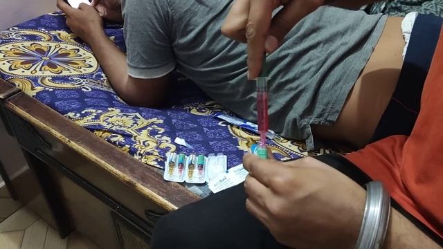 How to give an (IM) intramuscular injection in buttock or hip easily at home. смотреть онлайн