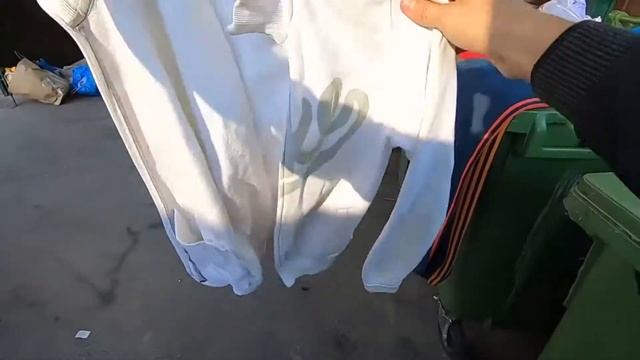 Как Штребух зарабатывает лазая по мусоркам Питера