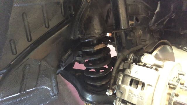 1994 GEO Tracker 4x4 Brake Caliper Replacement -Passenger Side смотреть онлайн
