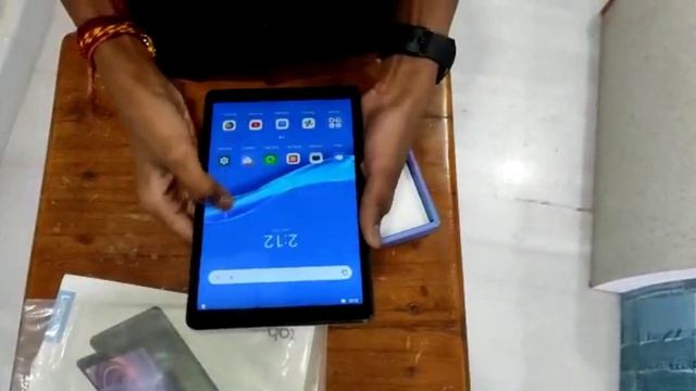 Lenovo Tab M8