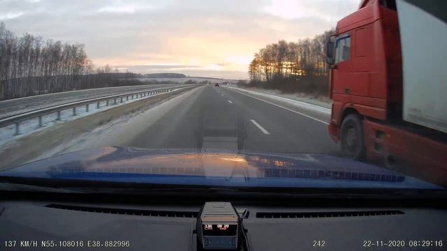 Neoline X-COP 8700s в турбо на два Оскона в лоб подряд (Коломна) смотреть онлайн