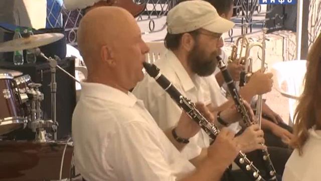 Танцы под живую музыку (2016-08-22)