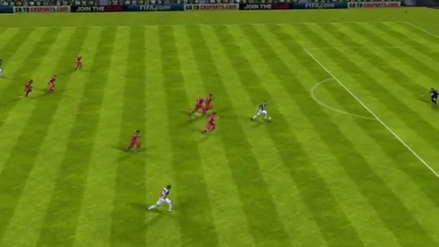 Заброс за линию защиты FIFA 13 iPhone/iPad - Juventus vs. PSG смотреть онлайн