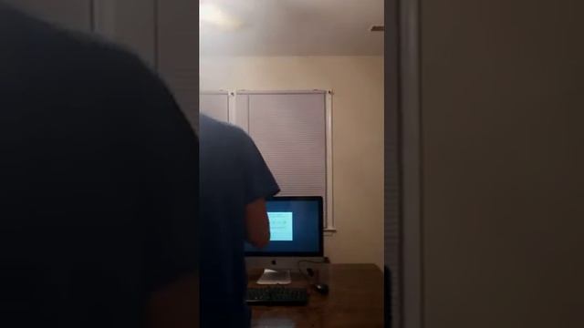 Unboxing And Opening A 2011 iMac 21.5" Desktop смотреть онлайн