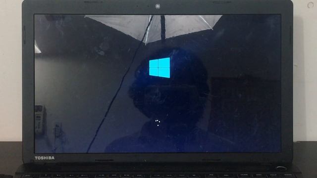 Installing Windows 8.1 On A Laptop смотреть онлайн