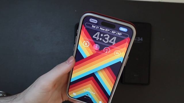 Which Phone Has The Best Always On Display iPhone vs Samsung vs Pixel смотреть онлайн