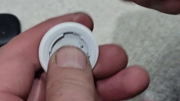 Removing speakers on airtag