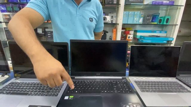 Budget Laptops Starting at 19,000 Rs in Lamington Road Mumbai | Microtech смотреть онлайн
