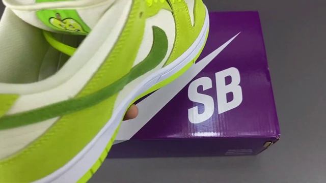 NIKE SB DUNK LOW Rro ＂Sour Apple＂ смотреть онлайн