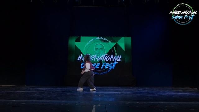 Гудкова Саша | STREET SHOW| SOLO| KADETS | 9 - 12 лет | IDF 2022 смотреть онлайн