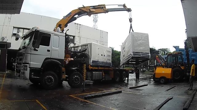 Unloading AJP Generator in Heavy Rain смотреть онлайн