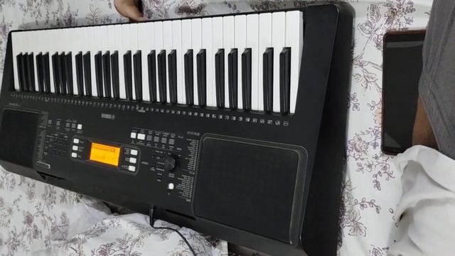 iPhone ringtones on piano (iOS 7 ringtones)! смотреть онлайн